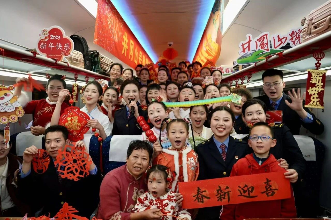 一起定格春運(yùn)路上的最美風(fēng)景